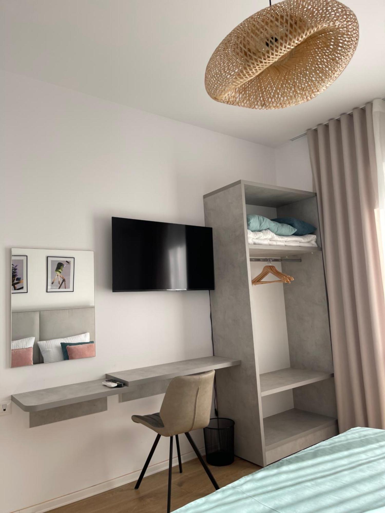 Sunny City Center Apartment Lezhe Luaran gambar